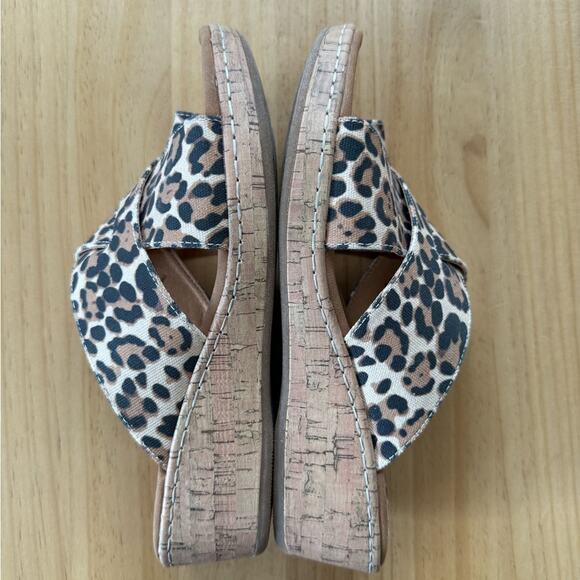 Born BOC Women’s Sz 11 Animal Print Wedge Sandals Brown Leopard Cheetah - Picture 5 of 7